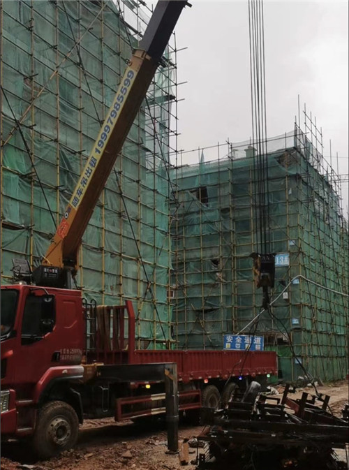 上高县“慢工细活”—— 吊车的 “微动控制” 技术